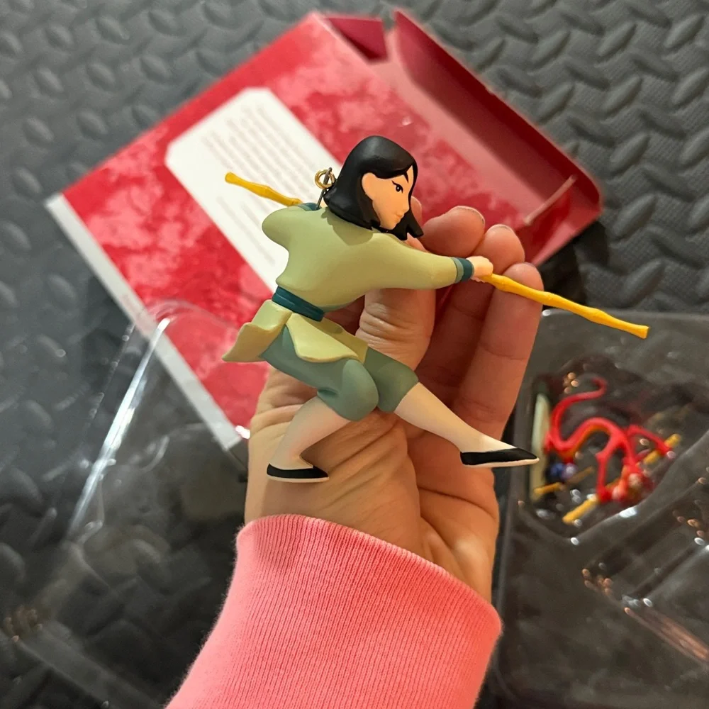 1998 Hallmark Keepsake Disney's Mulan, Mushu, and Cri-Kee set of two ornaments